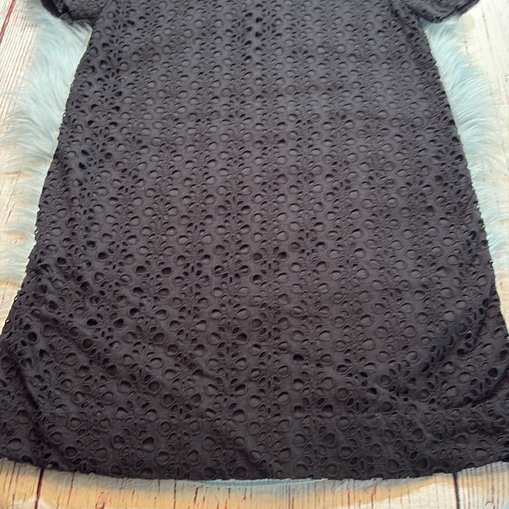 Kate Spade Black Eyelet Shift Dress - Size 4 - Picture 6 of 10